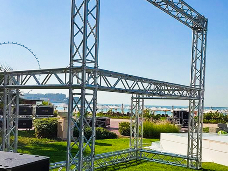 Attention when building stage lighting truss.