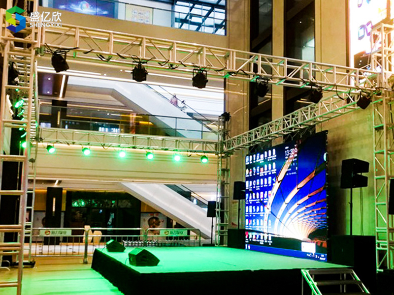 Make your event more exciting by cleverly using stage construction frames!