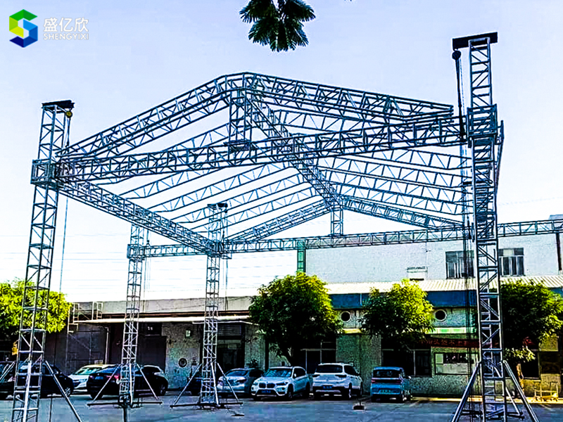 The advantages of Bolt Tube Cheap Lighting Truss